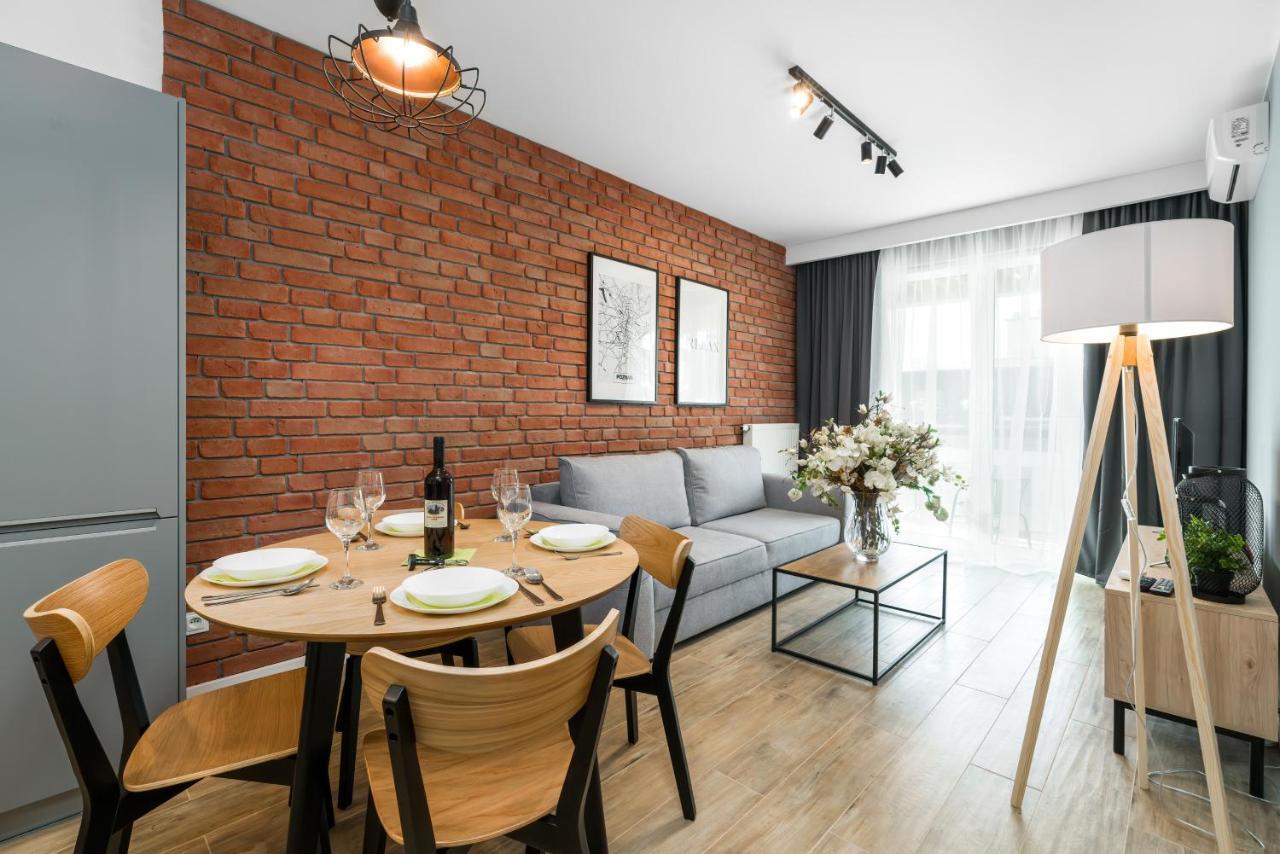 Premium Apartments Poznan Airport By Noclegi Renters エクステリア 写真