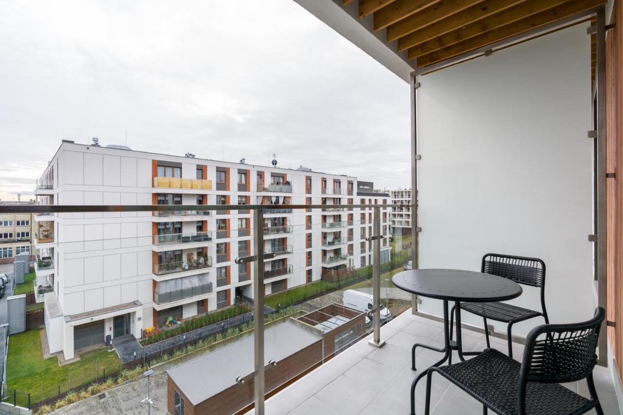 Premium Apartments Poznan Airport By Noclegi Renters エクステリア 写真