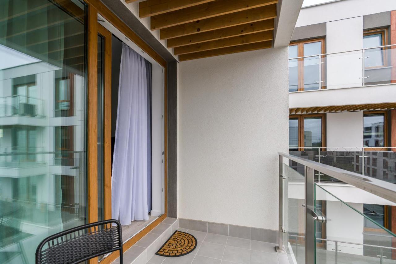 Premium Apartments Poznan Airport By Noclegi Renters エクステリア 写真