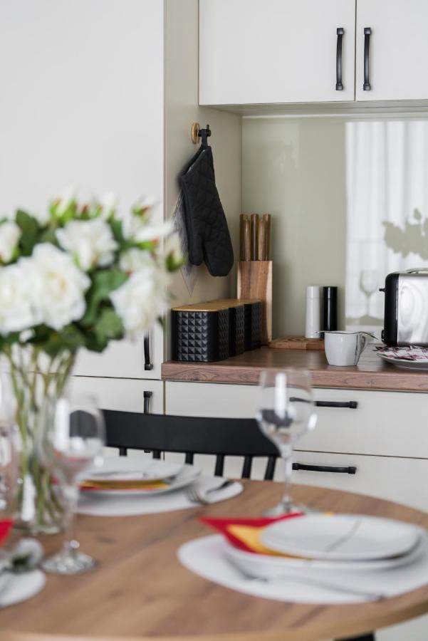 Premium Apartments Poznan Airport By Noclegi Renters エクステリア 写真